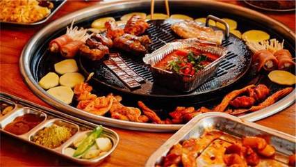 開業(yè)即登頂，四個月狂開13店，“肉小哥”如何靠甜品引爆美食江湖？